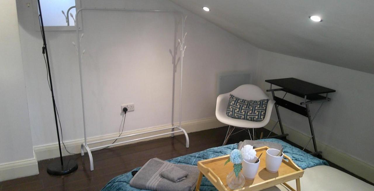 Stylish West London Get Away Shepherd Bush Market London Westfield Apartment Экстерьер фото